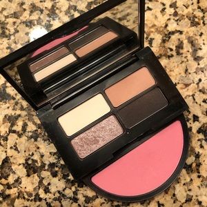 Bobbi Brown Instant Pretty Eye and Cheek Palette